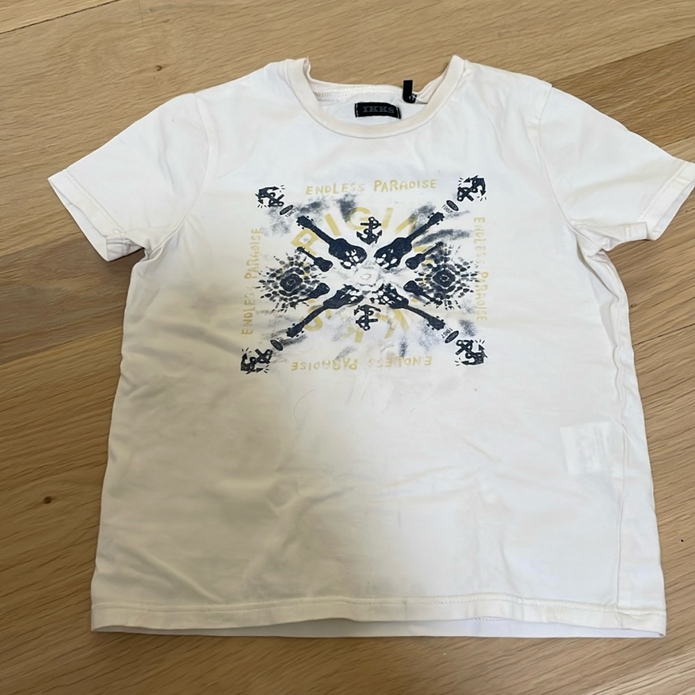Cute shirt from Le Bon Marché Rive Gauche in Paris. Good condition